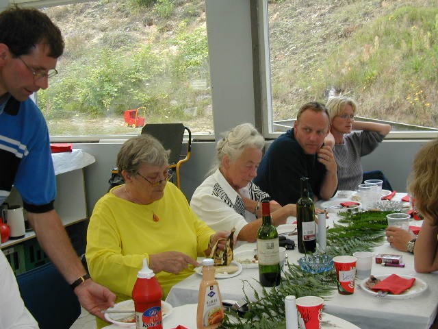 070.JPG
